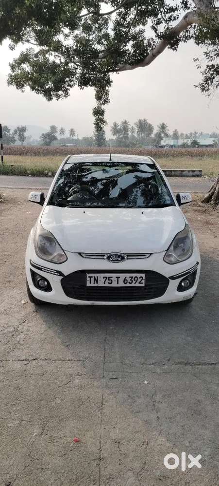 Ford Figo 2015 Diesel 121000 Km Driven