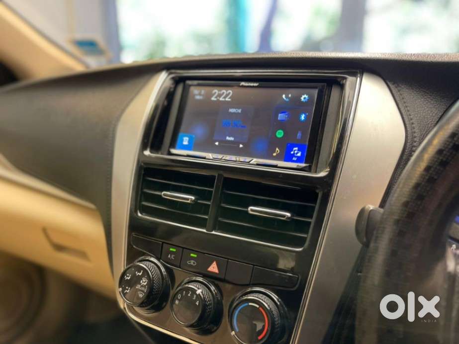 Toyota Yaris J Cvt, 2020, Petrol