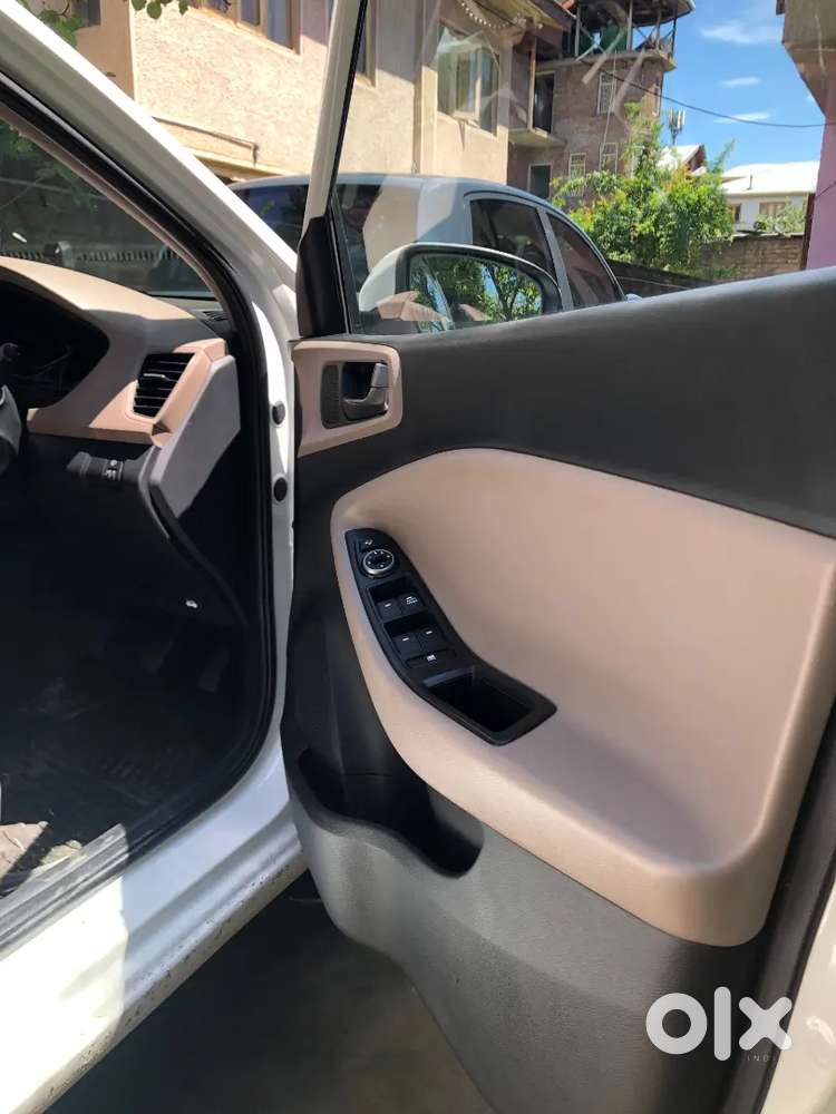 I20 Asta 1.2 White Colour