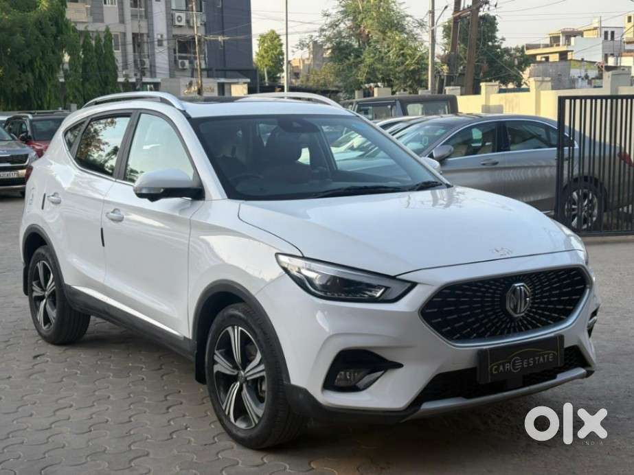 Mg Astor 1.5 Savvy Cvt S Red, 2024, Petrol