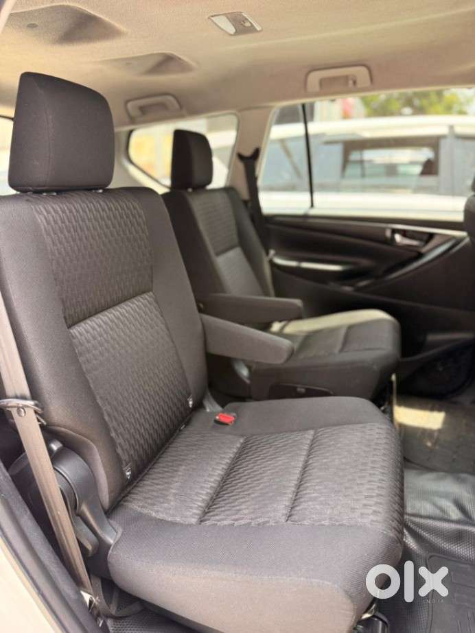 Toyota Innova Crysta 2.4 G Mt 7 Str, 2018, Diesel