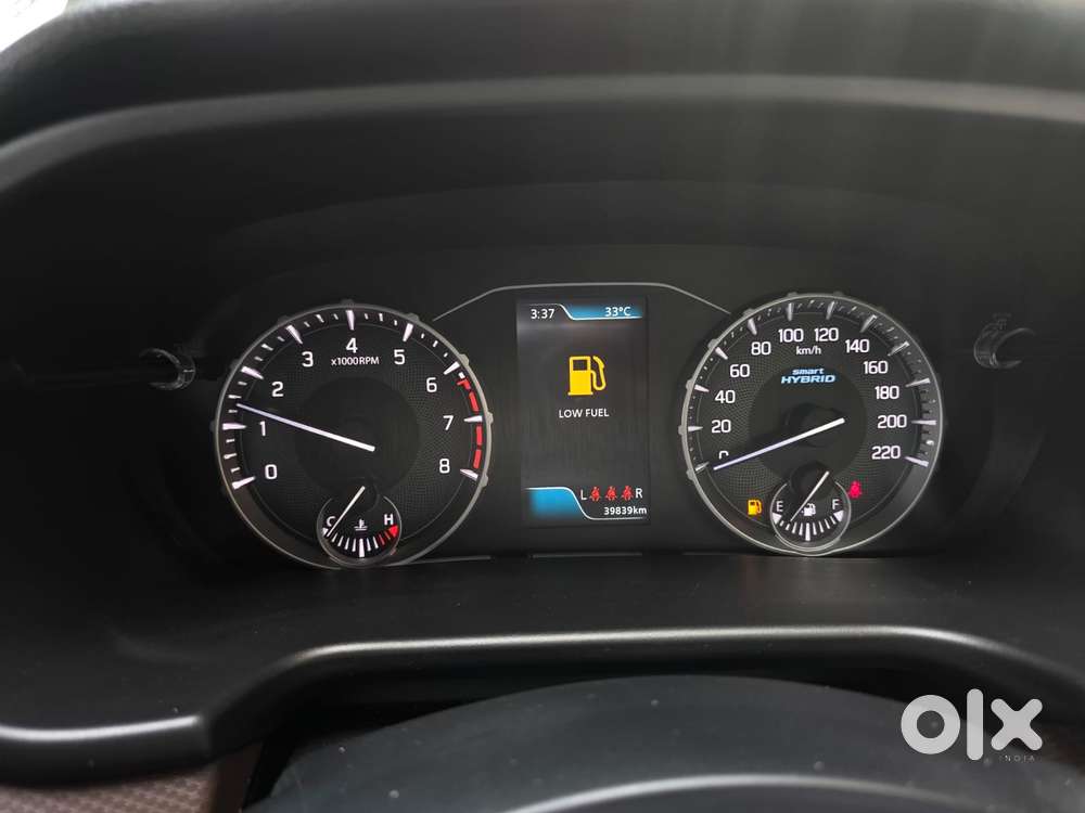 Maruti Suzuki Brezza 1.5 Zxi Smart Hybrid, 2024, Petrol