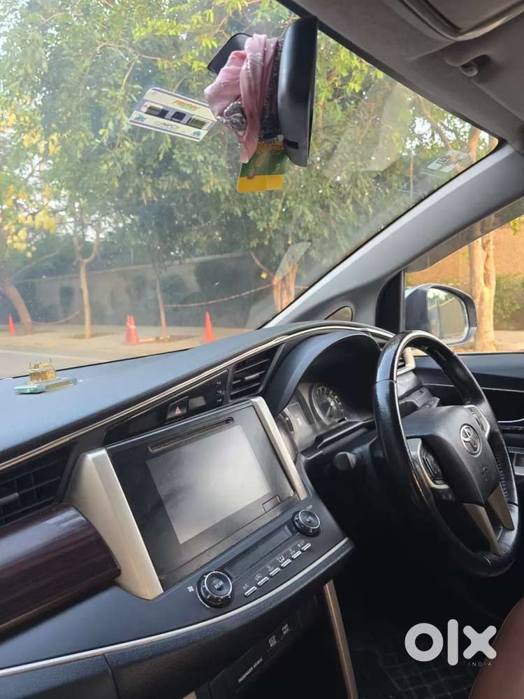 Toyota Innova Crysta [2020-ongoing] 2.4 Vx 7 Str, 2017, Diesel