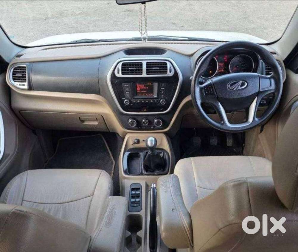Mahindra Tuv 300 Mhawk100 T8, 2017, Petrol