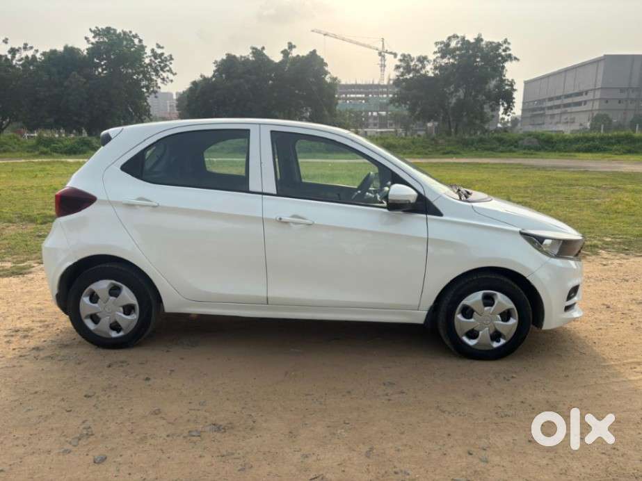 Tata Tiago 1.2 Revotron Xt (o), 2021, Petrol