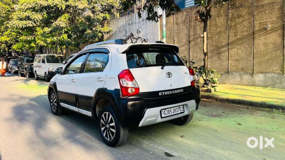 Toyota Etios Cross