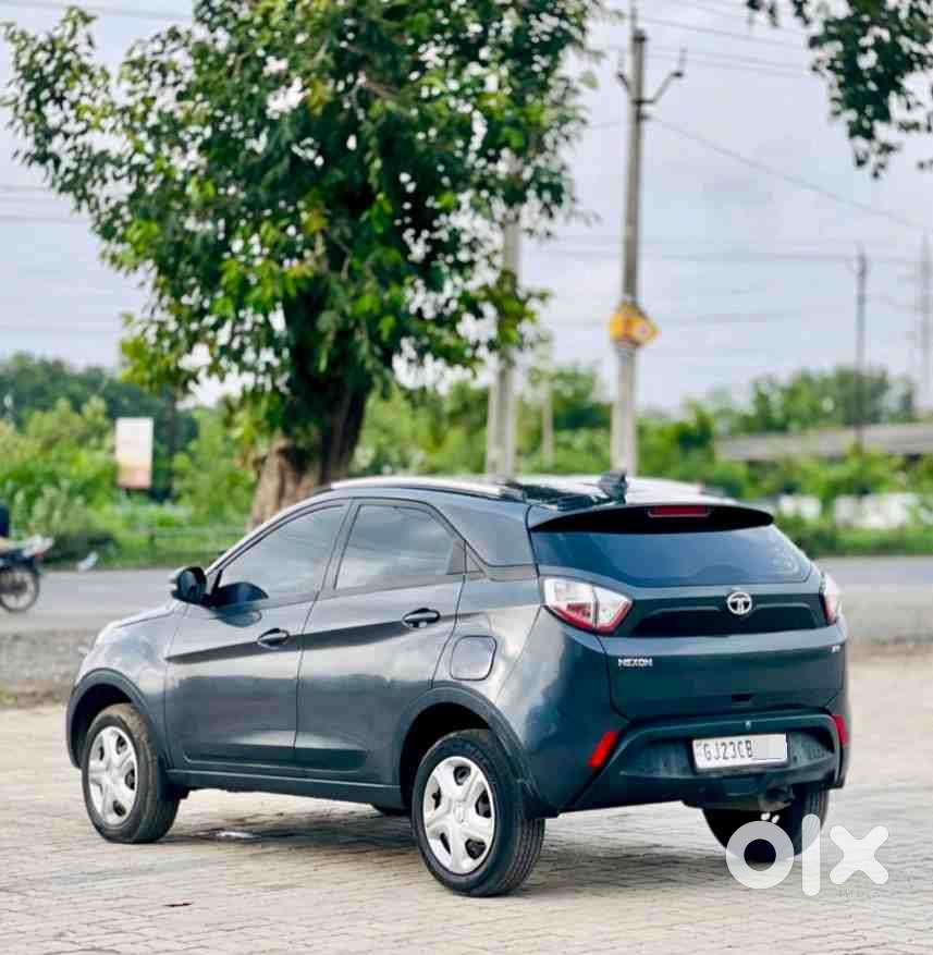 Tata Nexon 1.2 Revotron Xt, 2019, Petrol