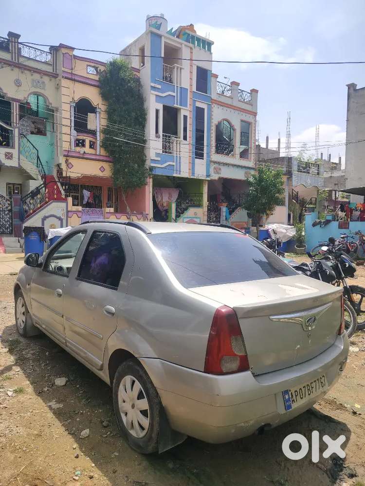 Mahindra Verito D6 2012