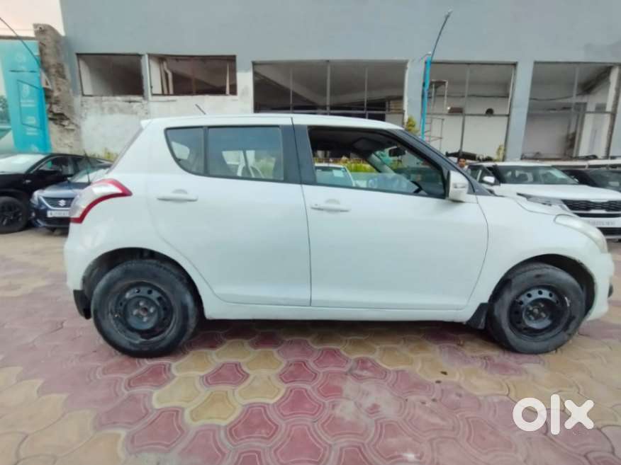 Maruti Suzuki Swift 1.2 Vxi (o), 2012, Petrol