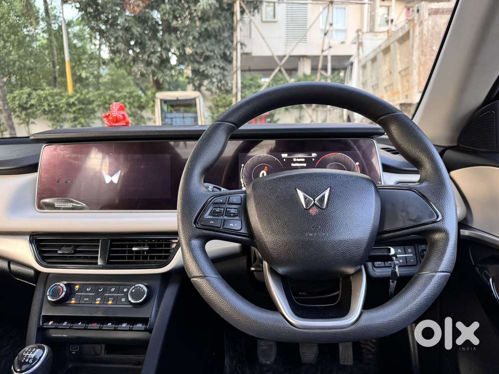 Mahindra Xuv700 2.2 Ax 5 Diesel Mt 7 Str, 2023, Diesel