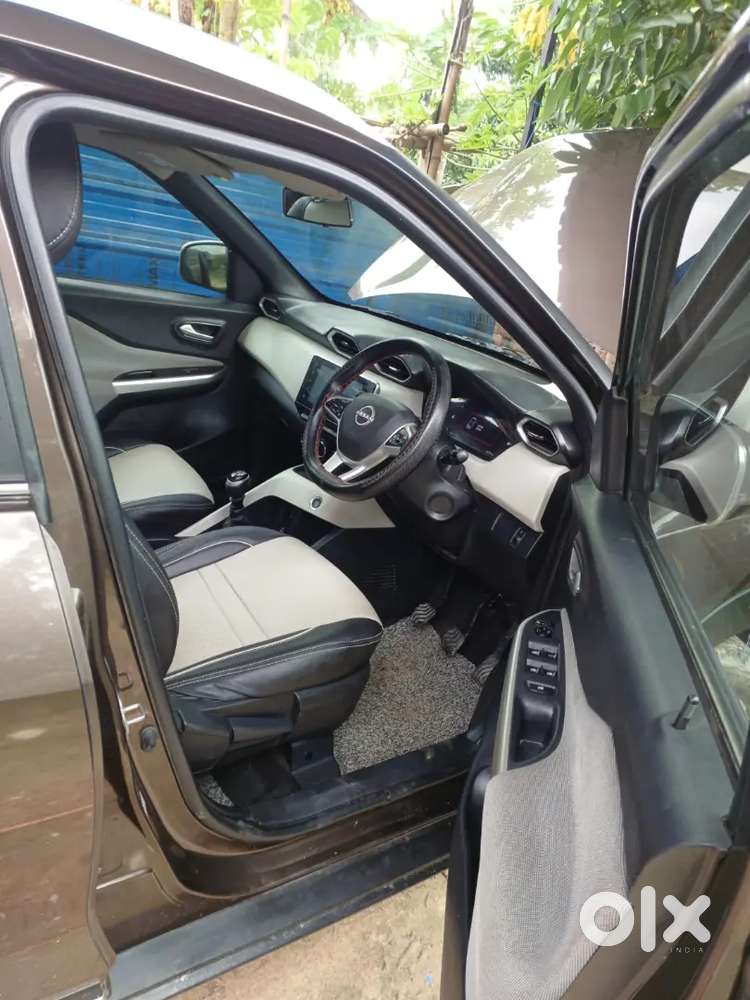 Nissan Magnite 1.0 Xv 2021 Model