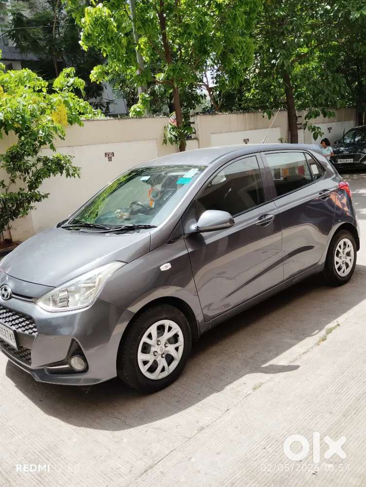Hyundai Grand I10 Sportz 2017-2018 Petrol 39000 Km Driven