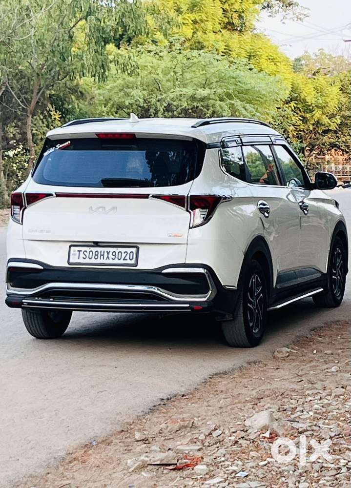 Kia Carens, 2022, Petrol