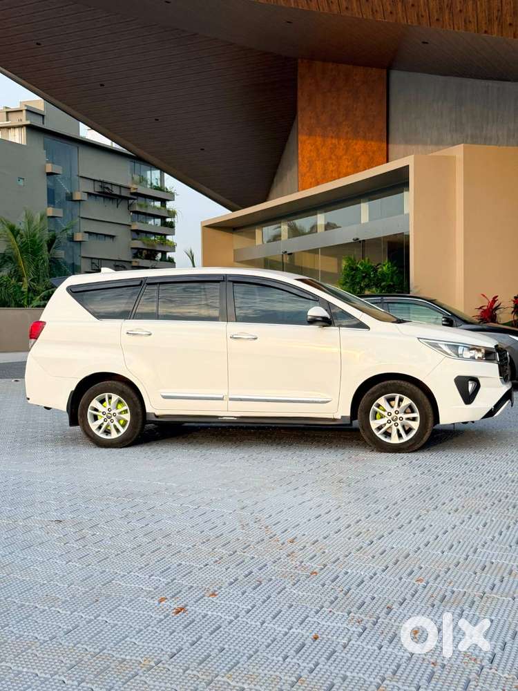 Toyota Innova Crysta 2018 D 147000 Km Wsr