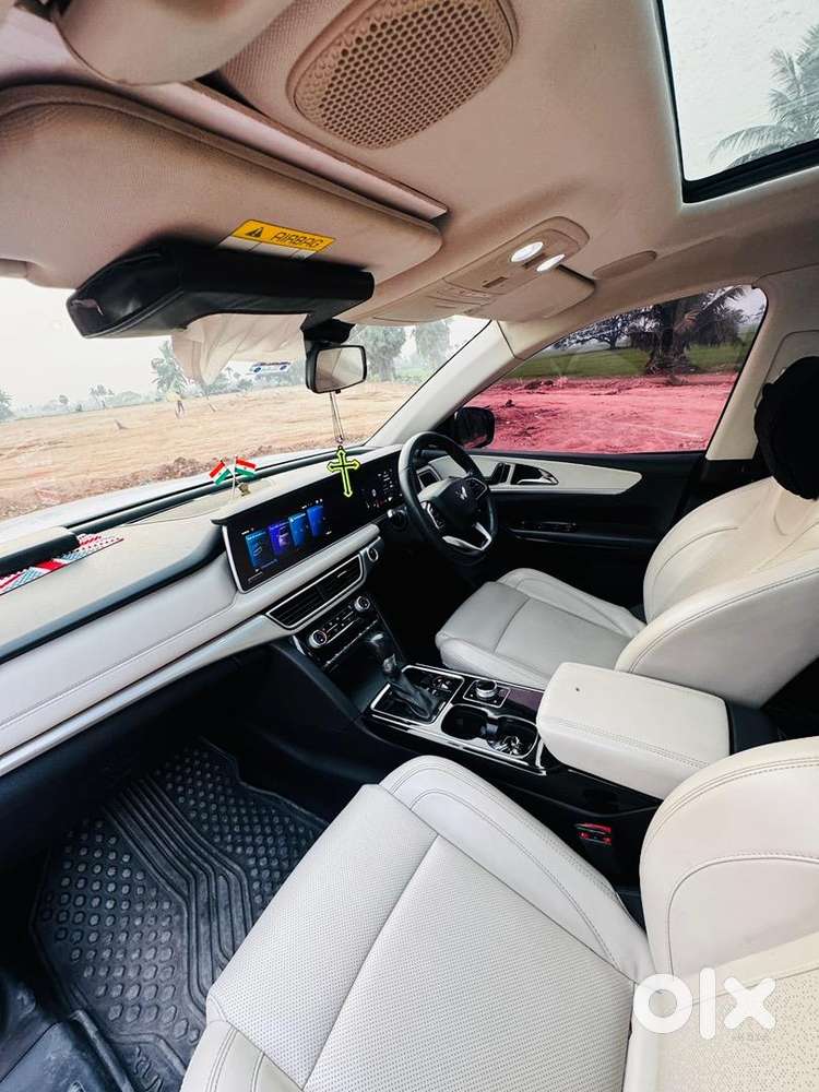 Xuv 700 Ax7 Automatic