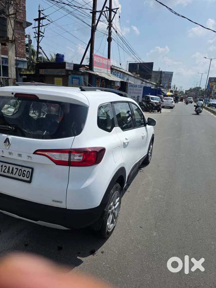 Renault Triber Rxz, 2020, Petrol