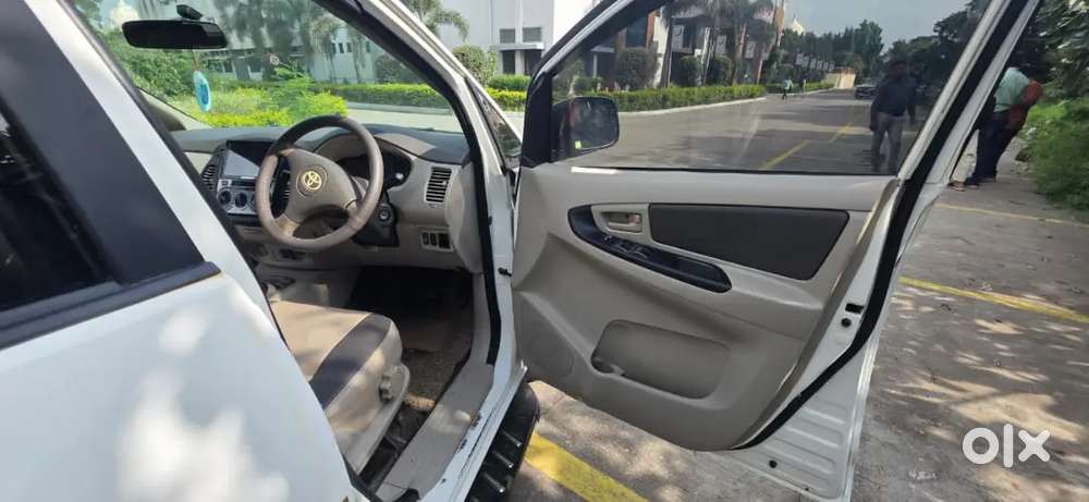 Toyota Innova Diesel 2012
