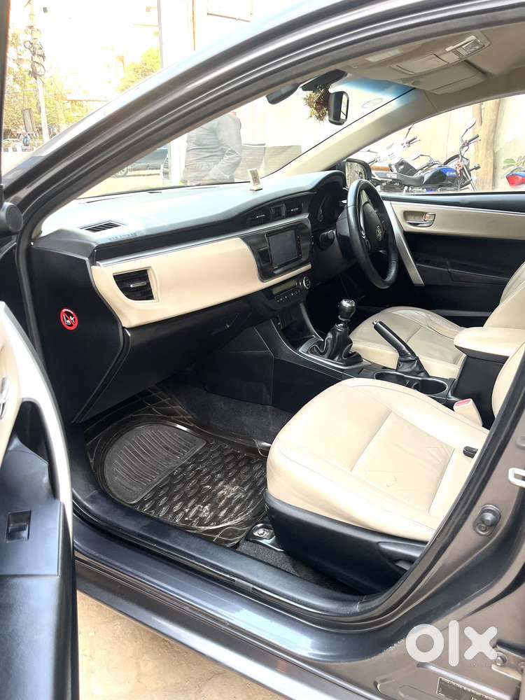 Toyota Corolla Altis Gl Mt, 2015, Petrol
