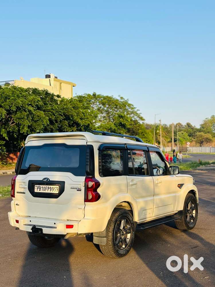Mahindra Scorpio S4 Plus 4wd, 2016, Diesel