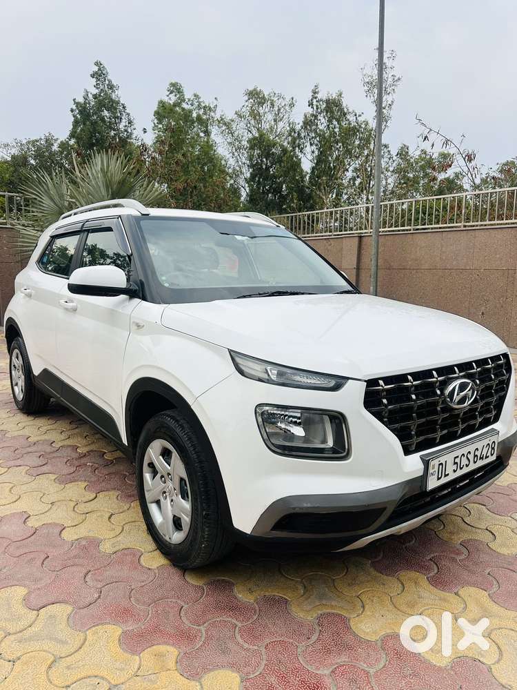 Hyundai Venue 1.2 S (o), 2021, Petrol