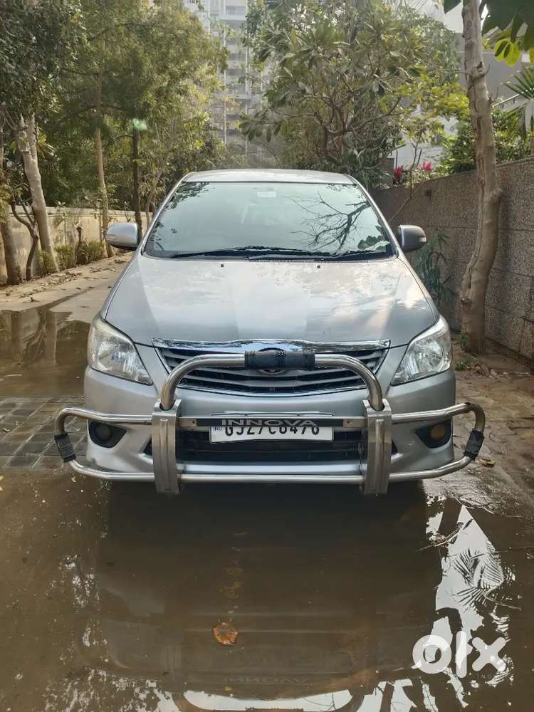 Toyota Innova 2012 Diesel 371000 Km Driven