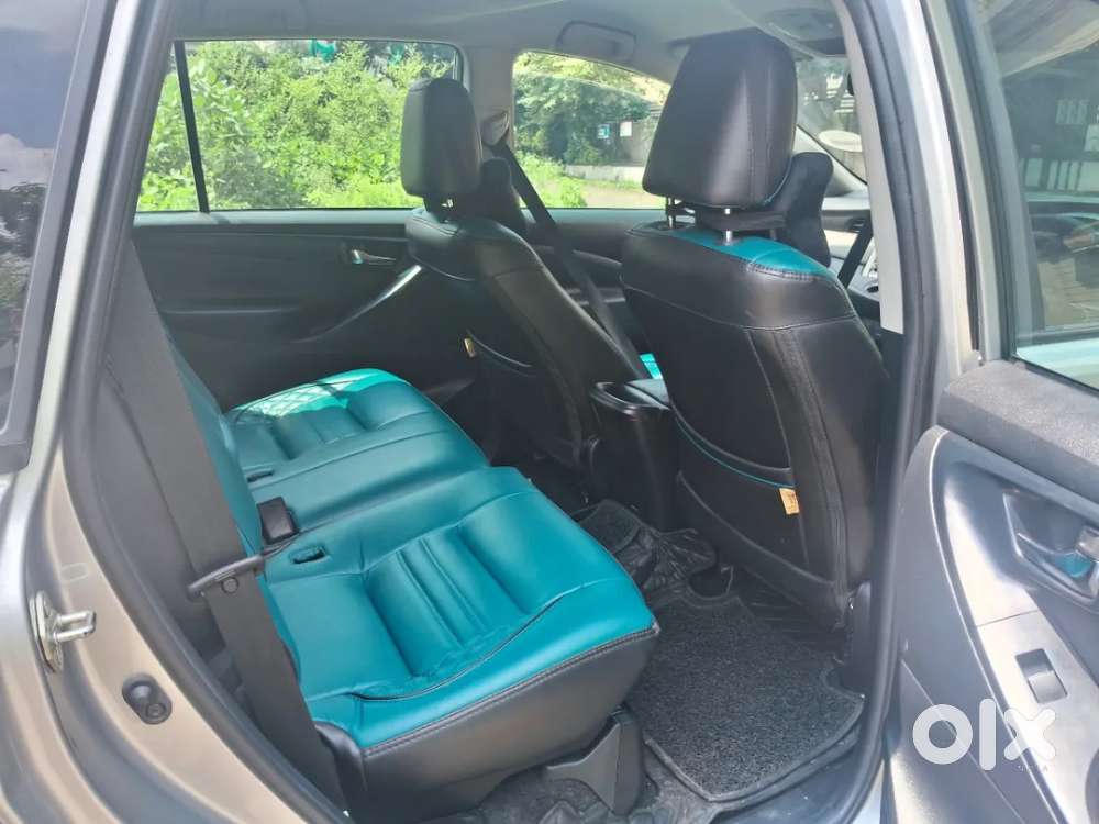 Toyota Innova Crysta [2020-ongoing] 2.4 Gx 8 Str, 2024, Diesel
