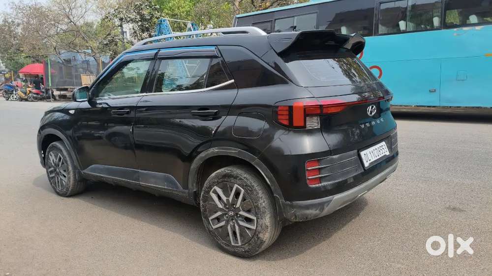 Hyundai Venue Petrol 1.2l 2023 Knight Edition