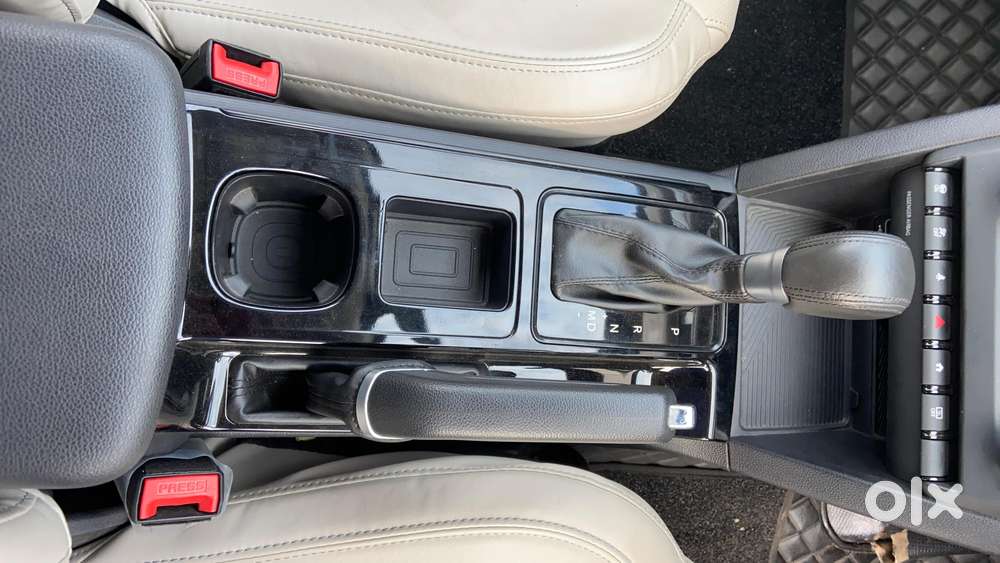 Mahindra Xuv700 2.0 Ax 5 Petrol At Str, 2022, Petrol