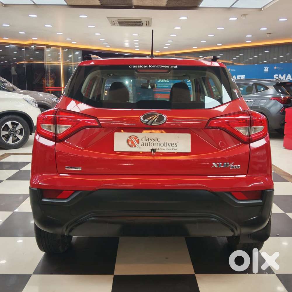 Mahindra Xuv300 1.2 W6 Amt Petrol, 2022, Petrol
