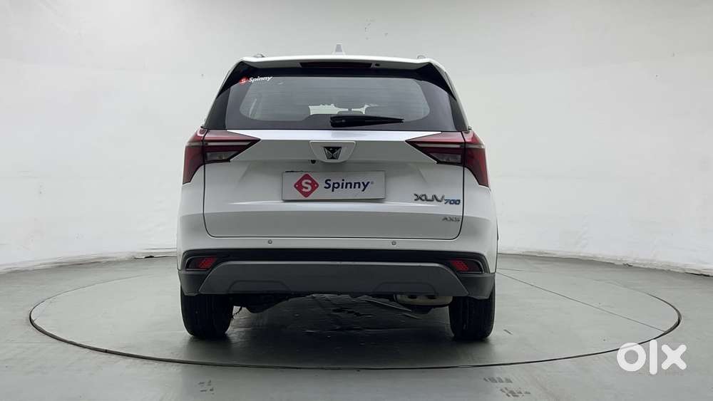 Mahindra Xuv700 2.0 Ax 5 Petrol Mt 7 Str, 2024, Petrol