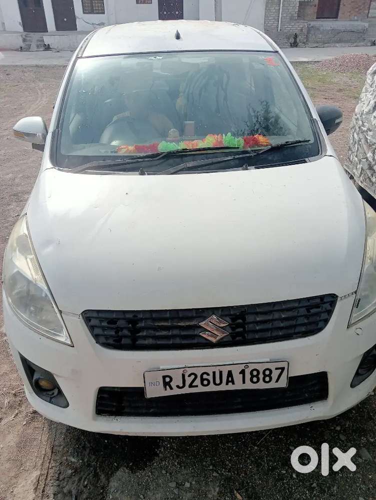 Paison Ki Avashyakta