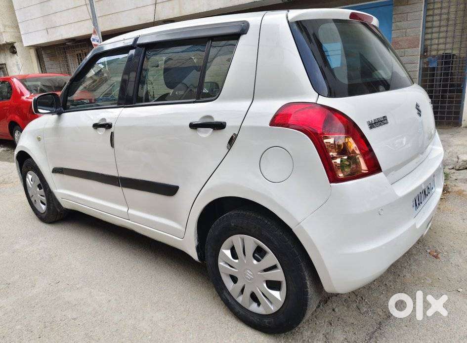 Maruti Suzuki Swift Vxi Optional, 2011, Petrol