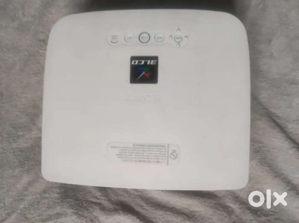 Sony vpl es4  projector sony alpha 3500 dslr camera samsung keyboard