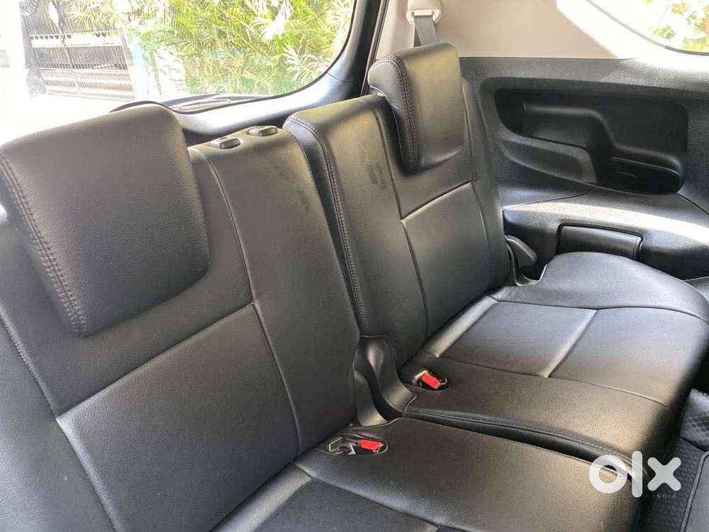 Toyota Innova Crysta [2020-ongoing] 2.4 Gx 7 Str, 2023, Diesel