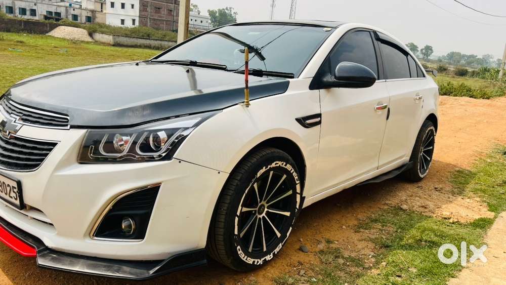 Chevrolet Cruze Full Loaded With Interior