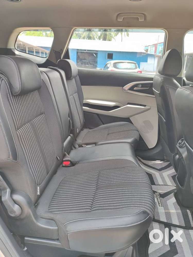Kia Carens, 2022, Petrol