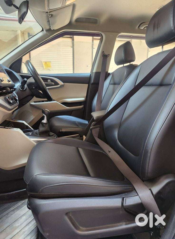 Kia Carens G 1.5 6mt Premium (o) 7-seater, 2024, Diesel