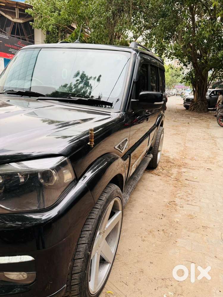 Mahindra Scorpio 2019 Diesel 102500 Km Driven