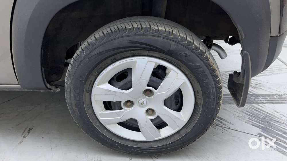 Renault Kwid 2019-ongoing 1.0 Rxt Amt (o), 2018, Petrol