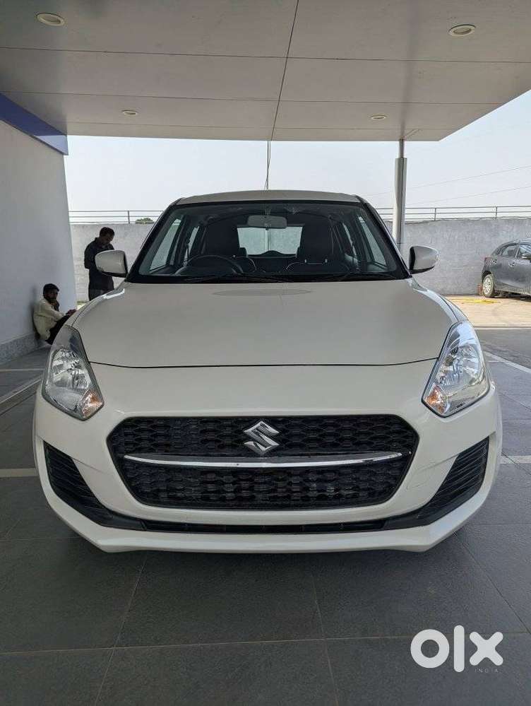 Maruti Suzuki Swift Vxi + Manual, 2023, Petrol