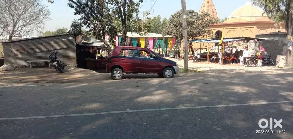 Red Maruti Suzuki
