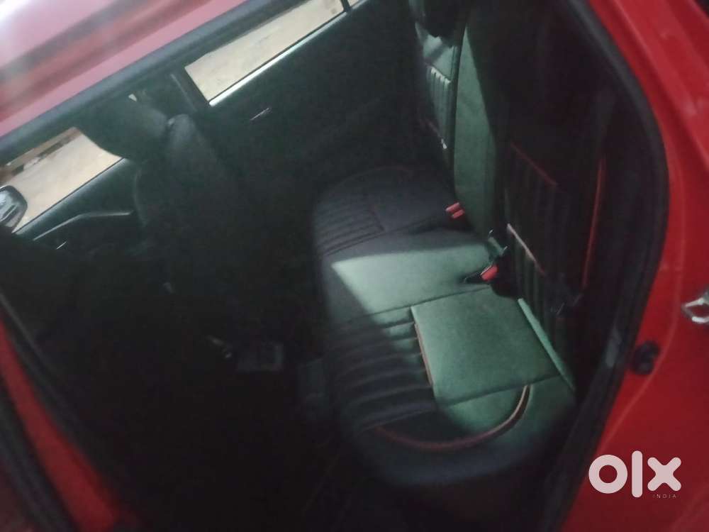Maruti Suzuki New-gen Swift Petrol 3700 Km Driven