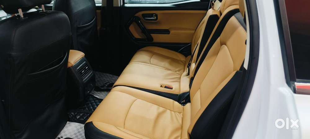 Mahindra Scorpio-n 2.0 Z2 Petrol Mt 7 Str, 2025, Petrol