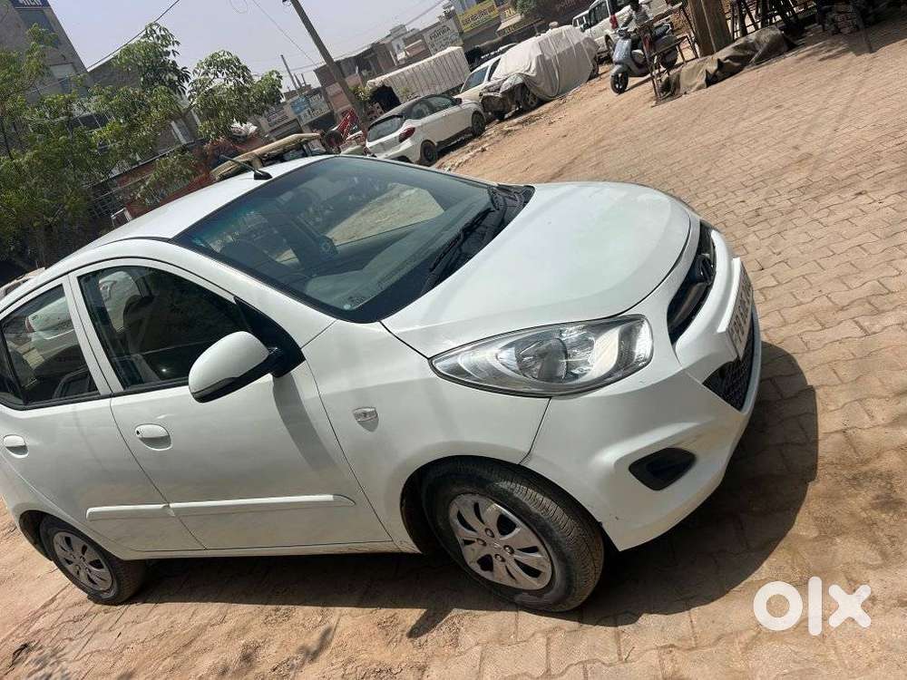 Hyundai I10 Sportz At, 2011, Petrol