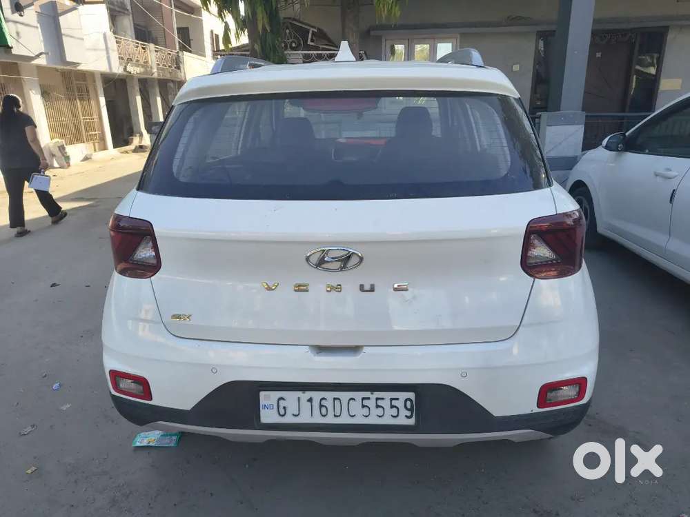 Hyundai Venue 2021 Diesel Well Maintained