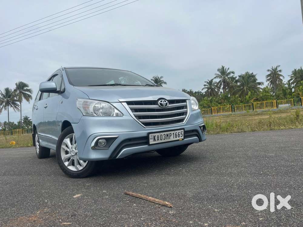 Toyota Innova 2.5 G (diesel) 8 Seater, 2011, Diesel