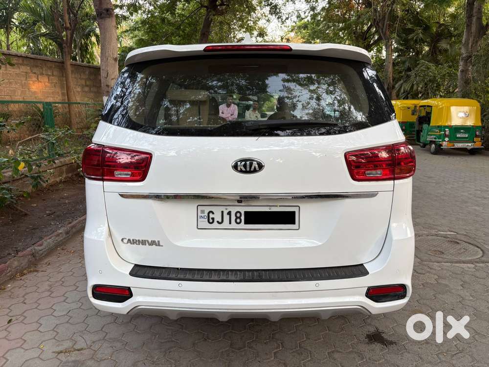 Kia Carnival Premium, 2021, Diesel