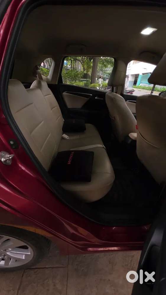 2019 Honda Jazz 1.2vx Cvt Petrol Automatic. 25200km Accessories 1lakh+