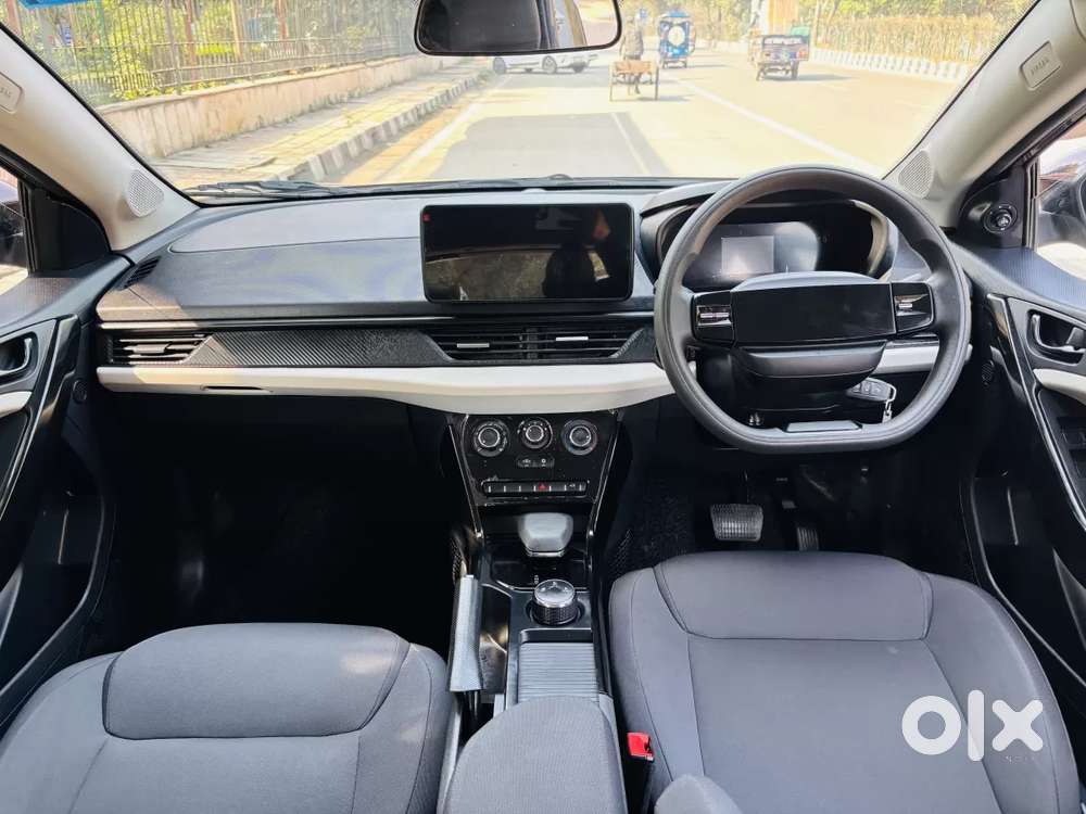 Tata Nexon, 2025, Petrol