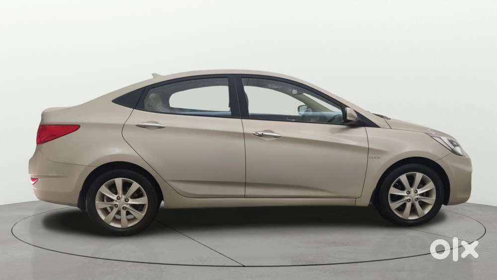 Hyundai Verna Fluidic 1.6 Vtvt Sx, 2012, Petrol